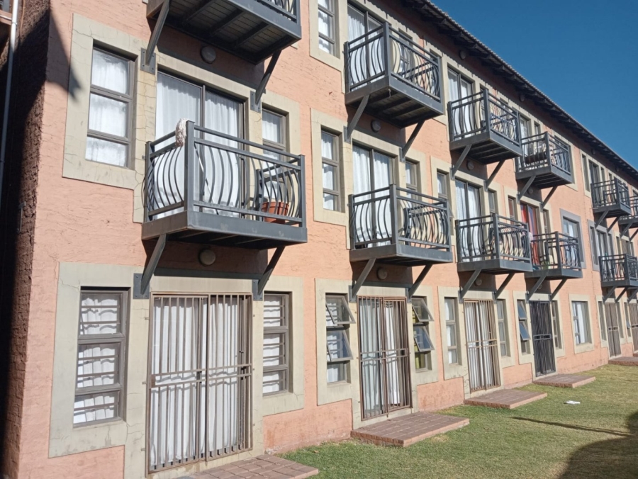 1 Bedroom Property for Sale in Vredenhof Sh Free State